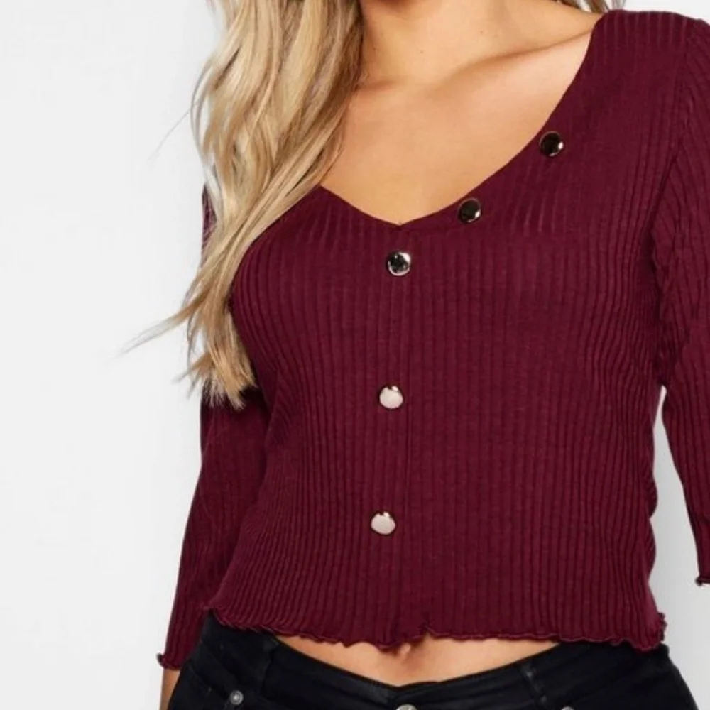 NWT- Boohoo-Plus Ribbed Button Top - Picture 4 of 4